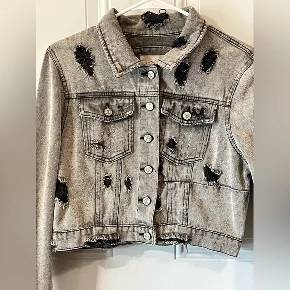 Distressed Grey Cropped Jean Jacket - Women - Picture 2 of 4
